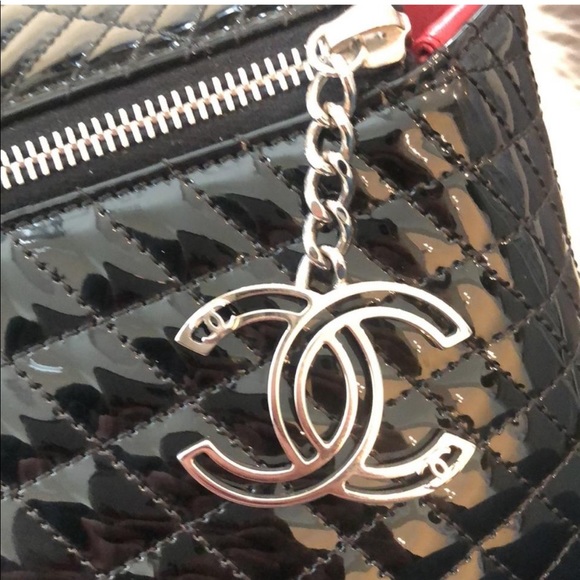 Chanel Kaleidoscope Patent Leather Shoulder Bag - Picture 7 of 8